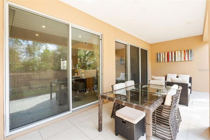 Image No.19-3 Bed Townhouse for sale