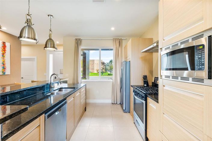 Image No.5-3 Bed Townhouse for sale