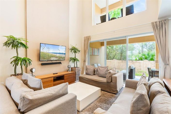 Image No.9-3 Bed Townhouse for sale