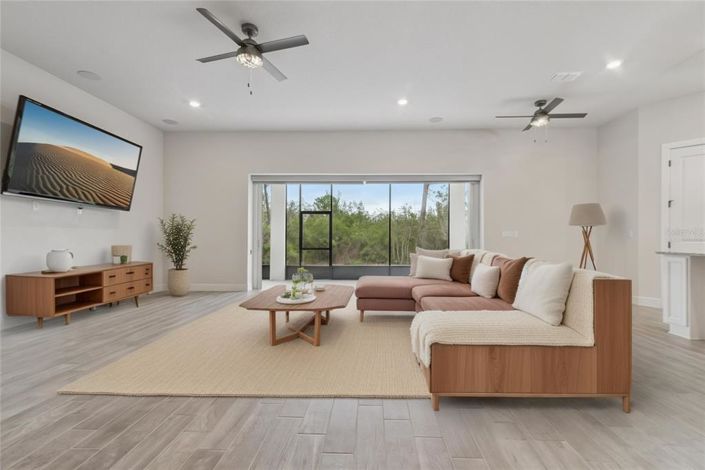 Image No.11-5 Bed Property for sale