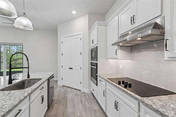 Image No.15-5 Bed Property for sale