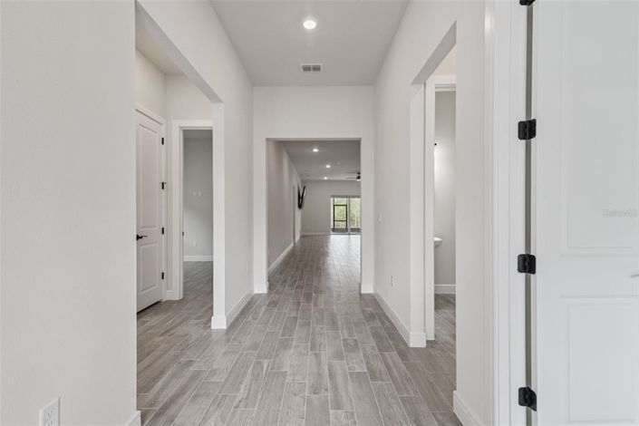 Image No.4-5 Bed Property for sale