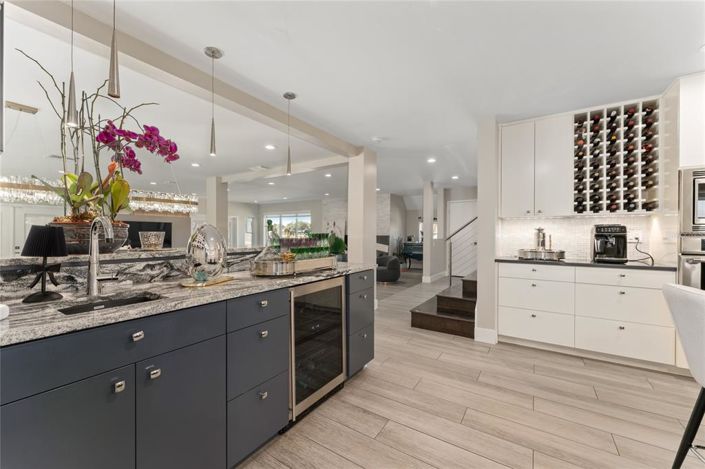 Image No.12-4 Bed Property for sale