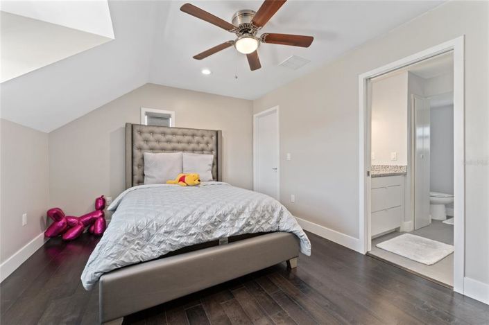 Image No.24-4 Bed Property for sale