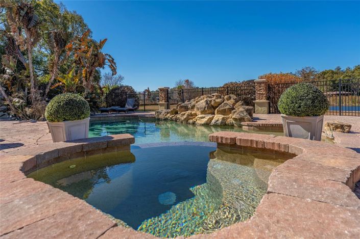 Image No.40-4 Bed Property for sale