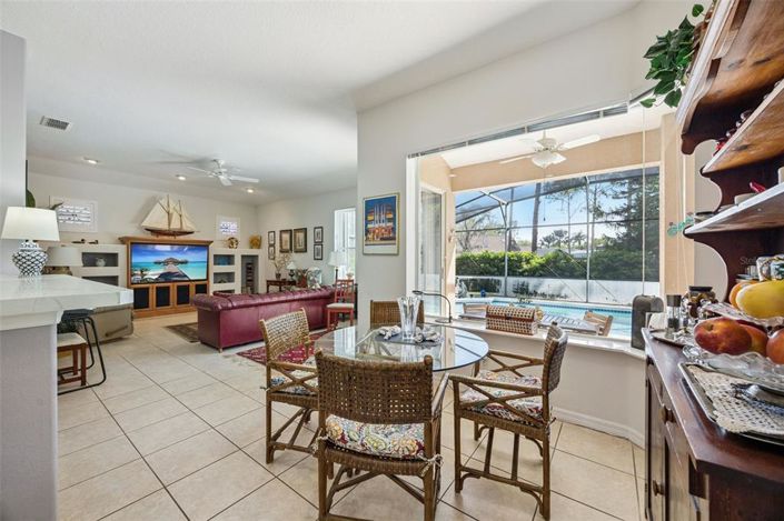 Image No.9-Propriété de 4 chambres à vendre à Orlando