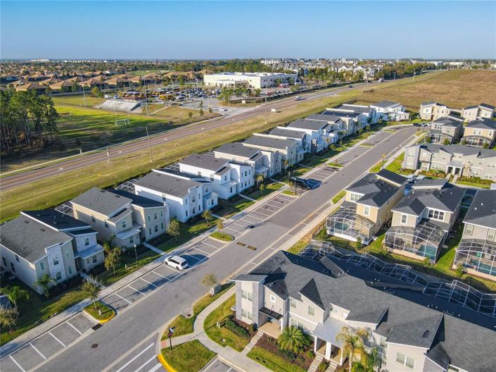 Image No.25-5 Bed Townhouse for sale