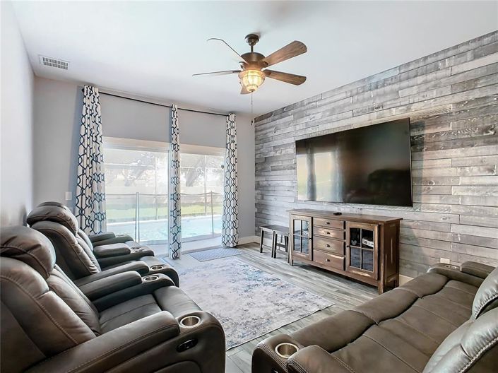 Image No.20-4 Bed Property for sale