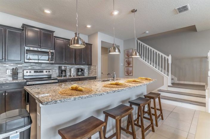 Image No.6-5 Bed Townhouse for sale