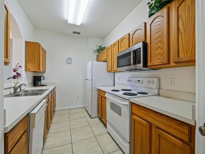 Image No.12-2 Bed Property for sale