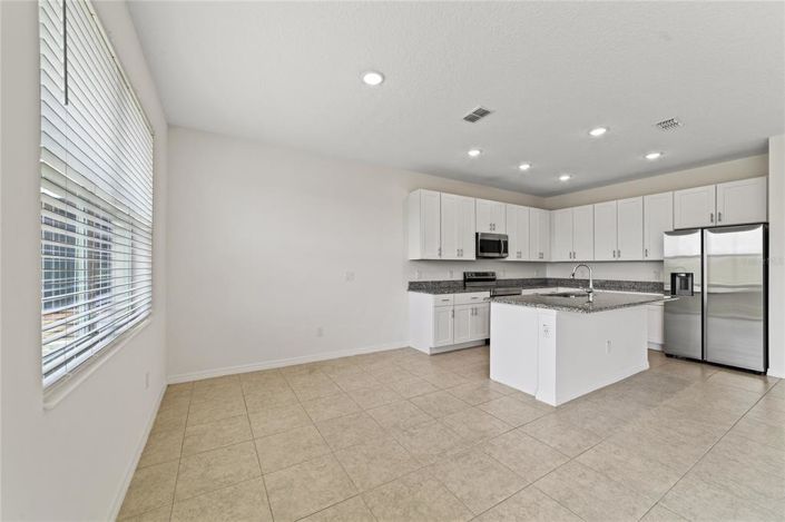 Image No.7-4 Bed Property for sale