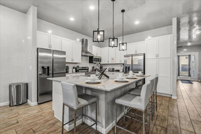 Image No.9-12 Bed Property for sale