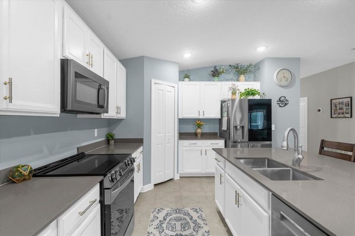 Image No.6-4 Bed Property for sale