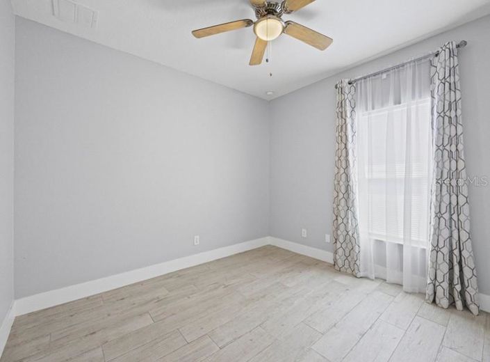 Image No.17-4 Bed Property for sale