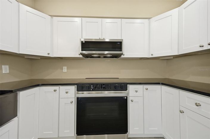 Image No.12-3 Bed Property for sale