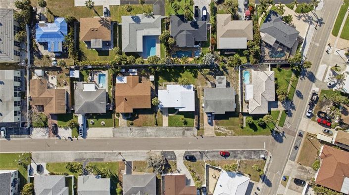 Image No.40-3 Bed Property for sale