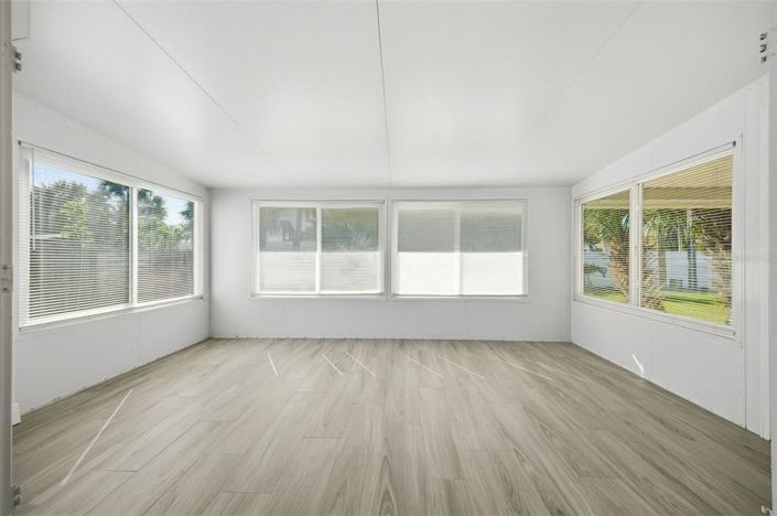 Image No.8-3 Bed Property for sale