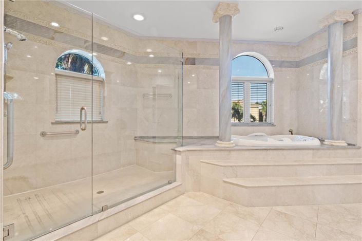 Image No.14-6 Bed Property for sale