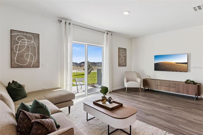 Image No.13-3 Bed Townhouse for sale