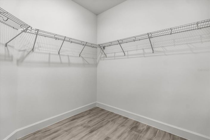 Image No.25-2 Bed Property for sale