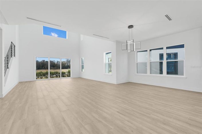 Image No.10-Propriété de 4 chambres à vendre à Davenport