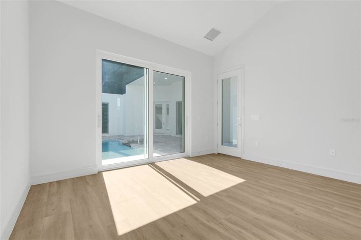 Image No.15-Propriété de 4 chambres à vendre à Davenport