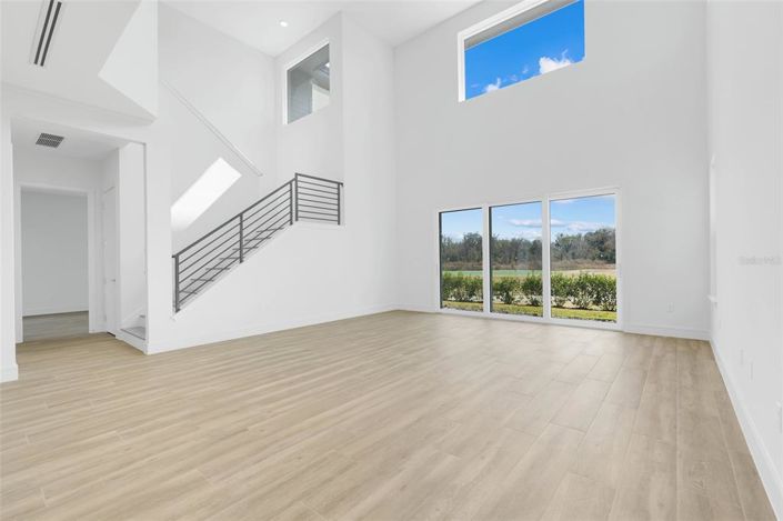 Image No.9-Propriété de 4 chambres à vendre à Davenport