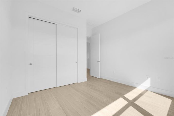 Image No.28-3 Bed Property for sale