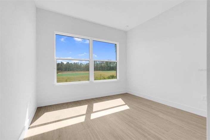 Image No.29-3 Bed Property for sale