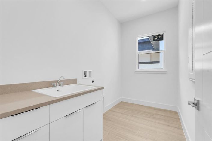 Image No.30-3 Bed Property for sale