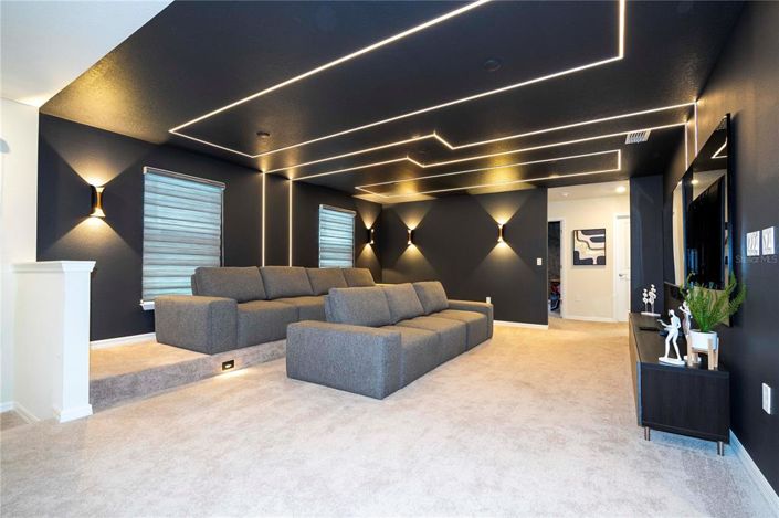 Image No.23-7 Bed Property for sale