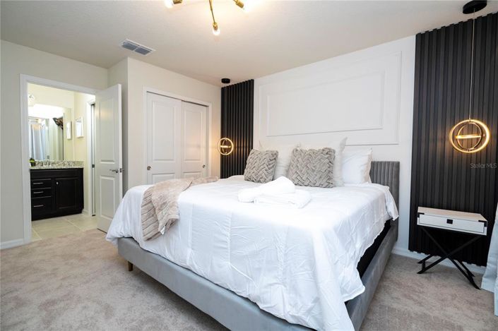Image No.44-7 Bed Property for sale