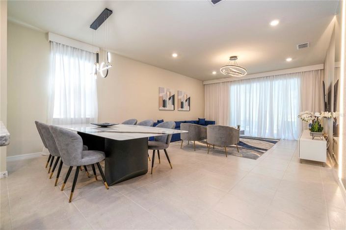 Image No.6-7 Bed Property for sale