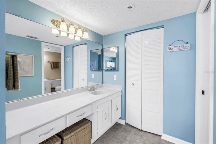 Image No.26-2 Bed Property for sale