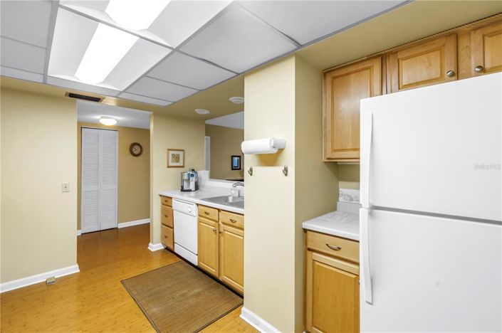 Image No.9-2 Bed Property for sale