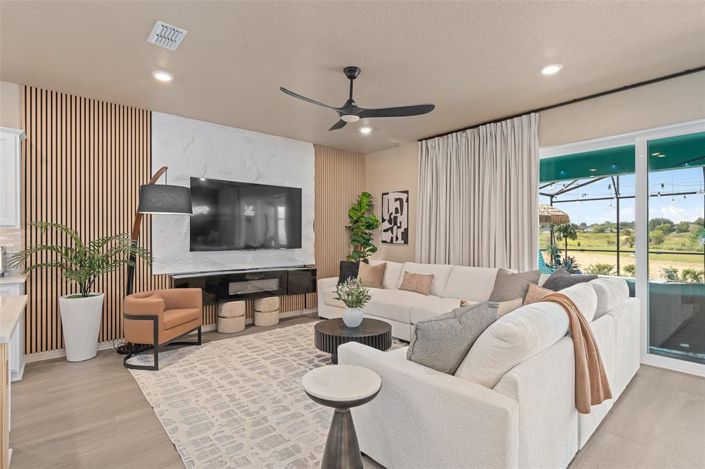 Image No.18-10 Bed Property for sale