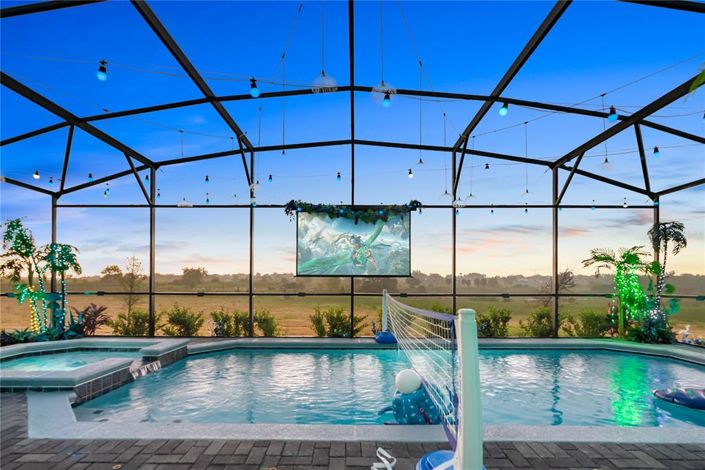 Image No.2-10 Bed Property for sale