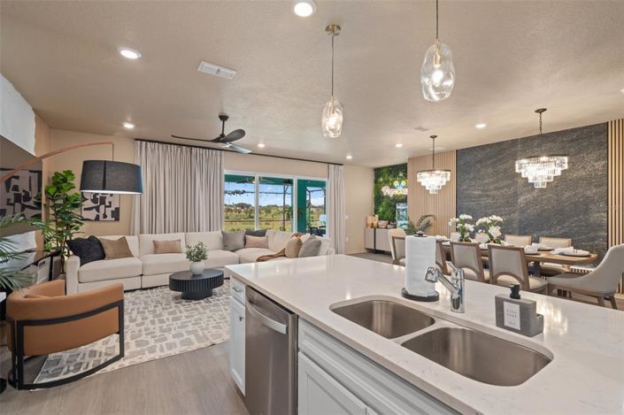 Image No.24-10 Bed Property for sale