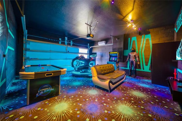 Image No.32-10 Bed Property for sale