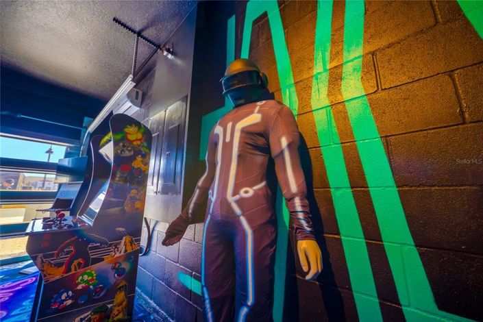 Image No.39-10 Bed Property for sale