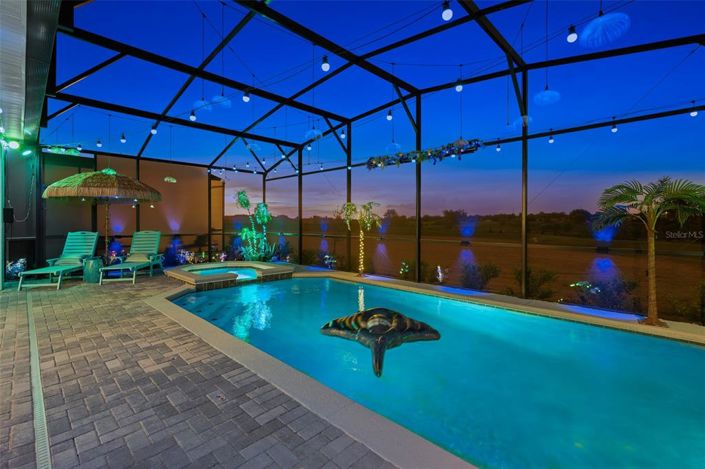 Image No.4-10 Bed Property for sale