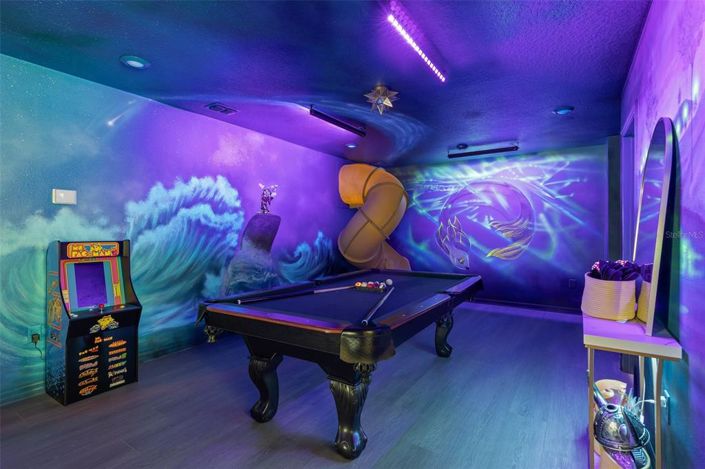 Image No.42-10 Bed Property for sale