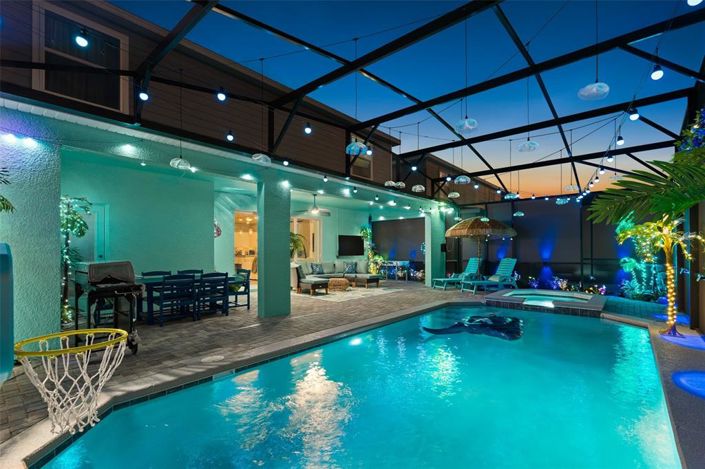 Image No.6-10 Bed Property for sale