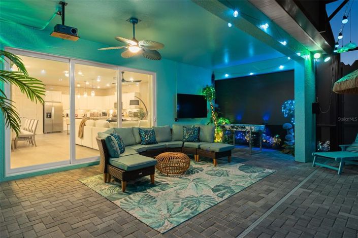 Image No.8-10 Bed Property for sale