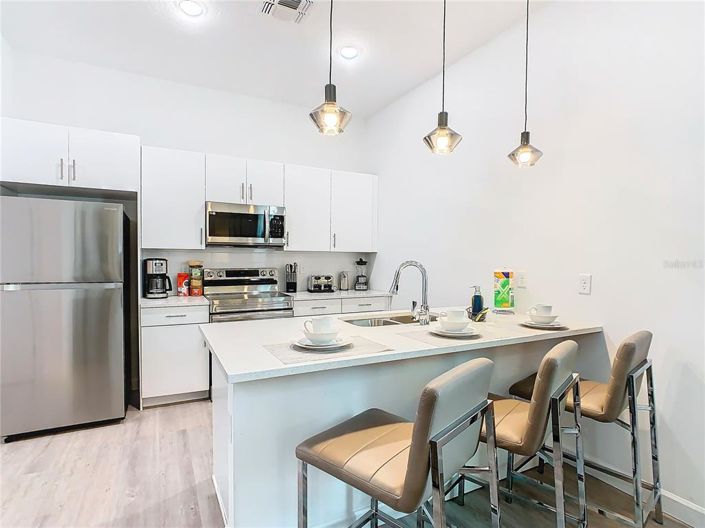 Image No.13-5 Bed Townhouse for sale