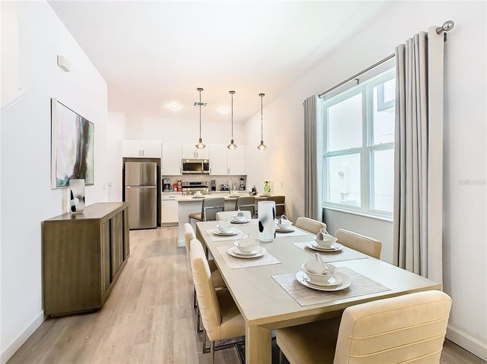 Image No.16-5 Bed Townhouse for sale