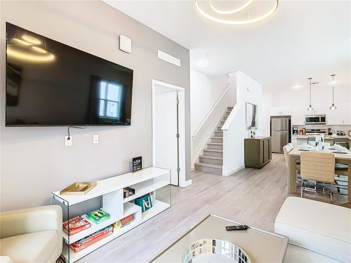 Image No.22-5 Bed Townhouse for sale