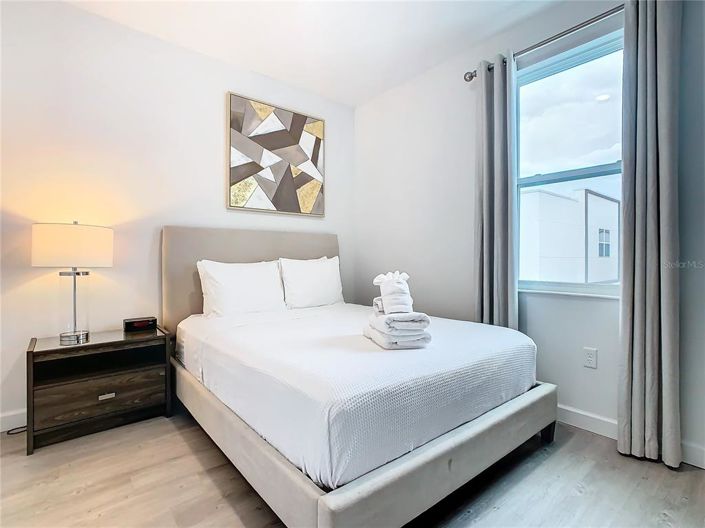 Image No.25-5 Bed Townhouse for sale