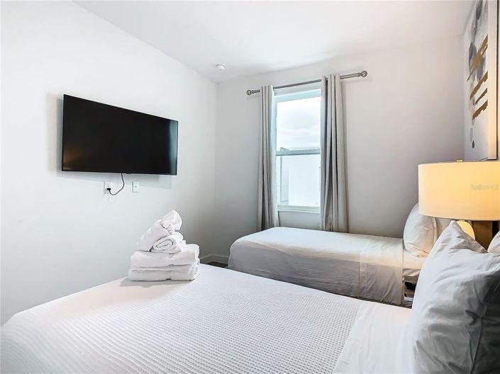 Image No.29-5 Bed Townhouse for sale