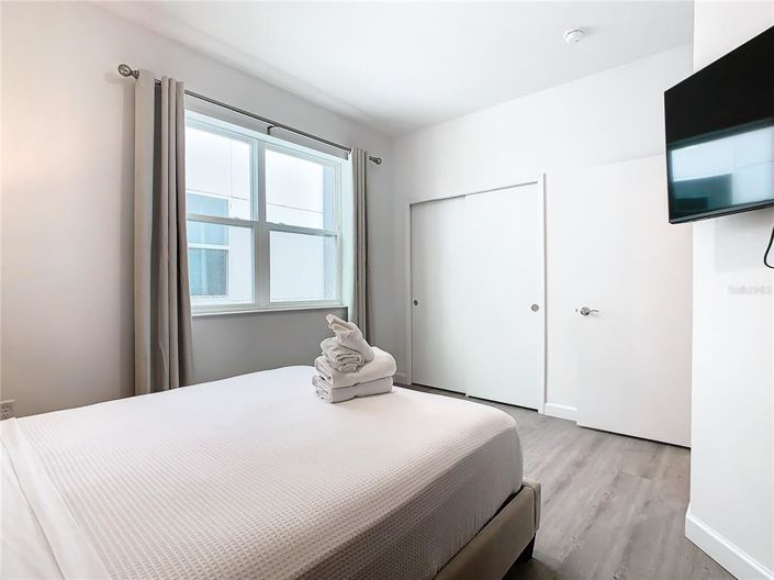 Image No.33-5 Bed Townhouse for sale